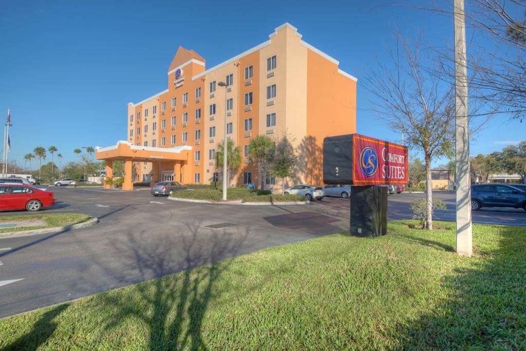 Comfort Suites Tampa Airport North Екстер'єр фото