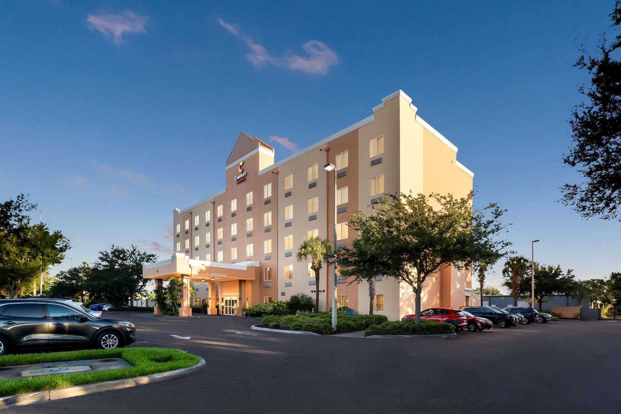 Comfort Suites Tampa Airport North Екстер'єр фото