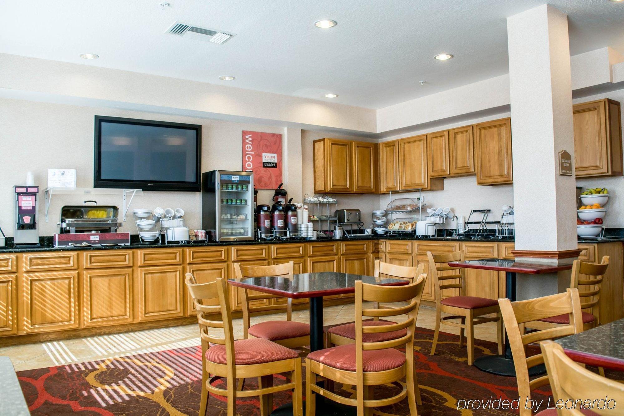 Comfort Suites Tampa Airport North Екстер'єр фото